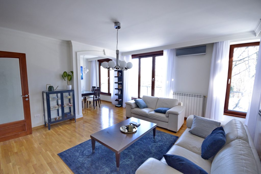 Stan - 442m² - Banovo brdo, Beograd